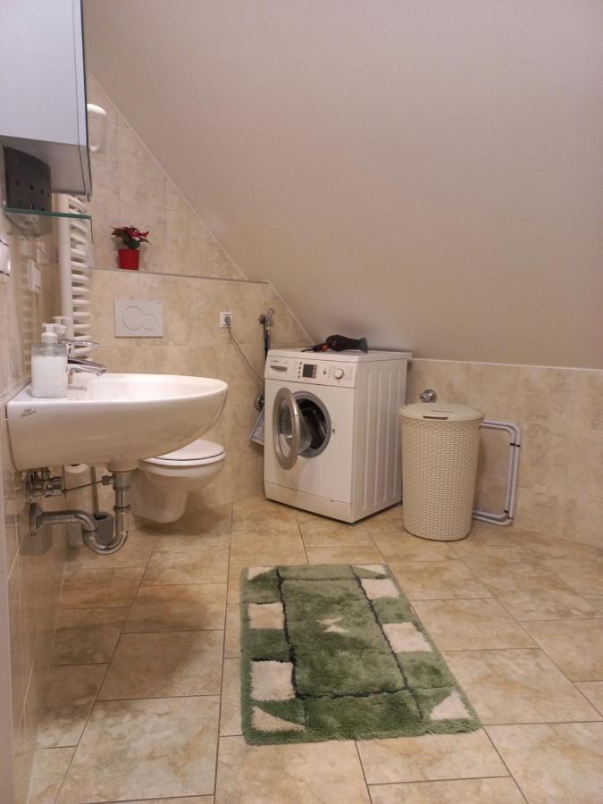 A-M Condominium Veszprém Extérieur photo
