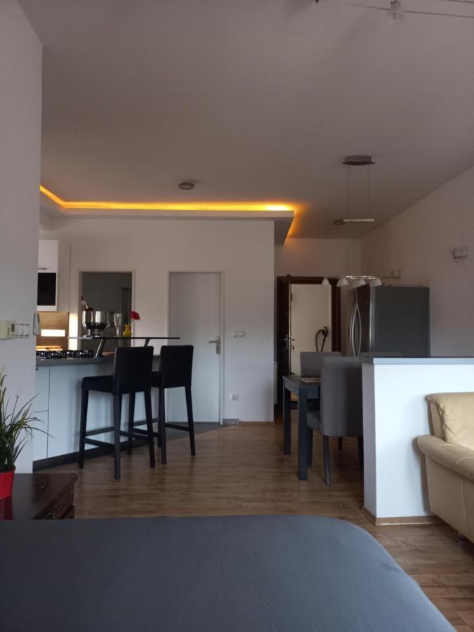 A-M Condominium Veszprém Extérieur photo