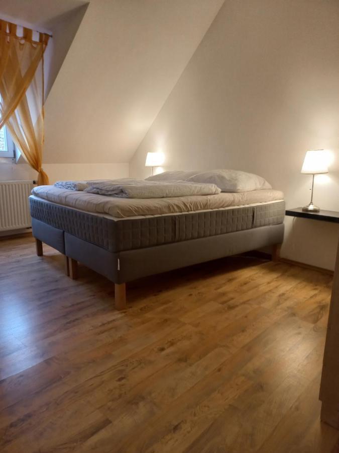 A-M Condominium Veszprém Extérieur photo