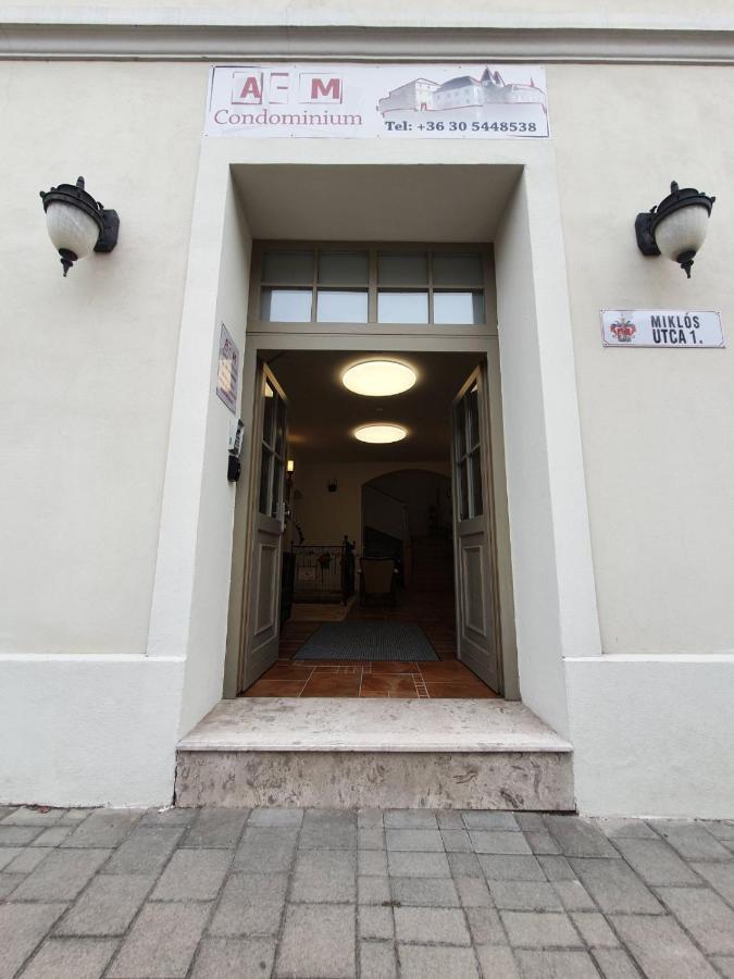 A-M Condominium Veszprém Extérieur photo